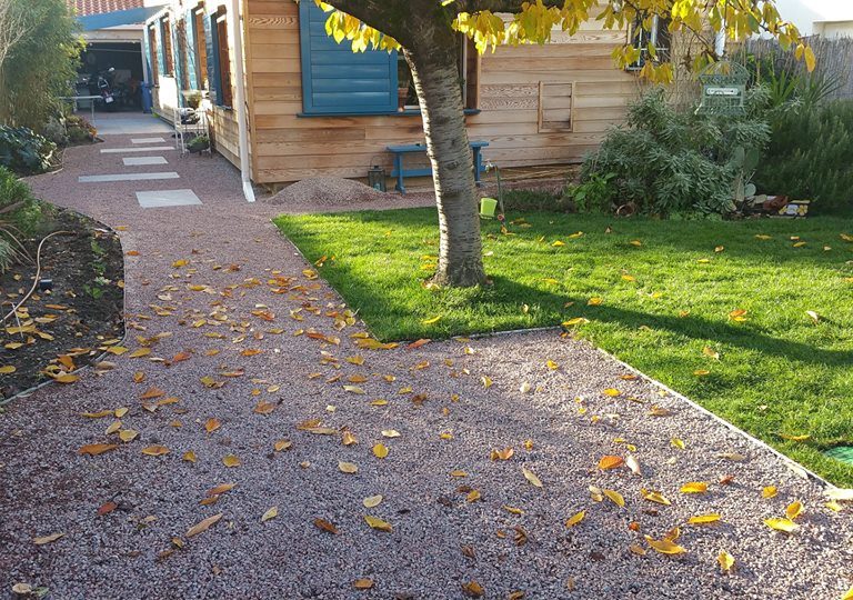 Aménagement paysagé d'un jardin dans la ville de Toulouse