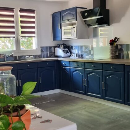 Nouvelle cuisine bleue pour ces clients à Blagnac qui nous ont confié la rénovation de leur cuisine